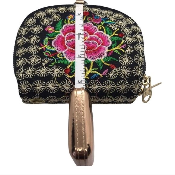 💥Free with Purchase💥 NWOT Floral Embroidered Black & Pink Double Zipper Wallet - Picture 9 of 10